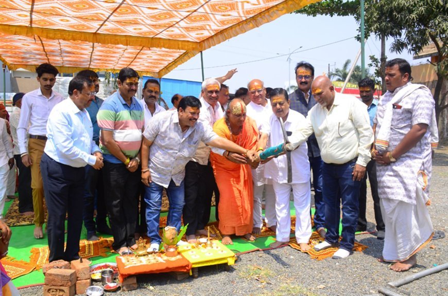 हरिधाम पर पांच दिवसीय हनुमत कथा महोत्सव 8 से 12 अप्रैल तक महंत शुकदेवदास महाराज के सानिध्य में हुआ भूमि पूजन- शहरी क्षेत्र के साथ 25 गांवों के श्रद्धालु भी आएंगे