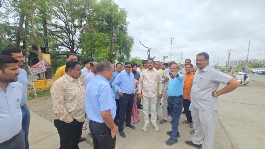 ड्रेनेज कार्यों की गुणवत्ता पर विशेष ध्यान दें- अपर आयुक्त ने किया औचक निरीक्षण