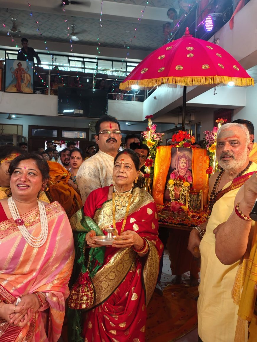 सफलता और असफलता जीवन के दो विविध पहलू हैं जिसका सामना प्रत्येक मनुष्य को अपने जीवन में करना होता है।